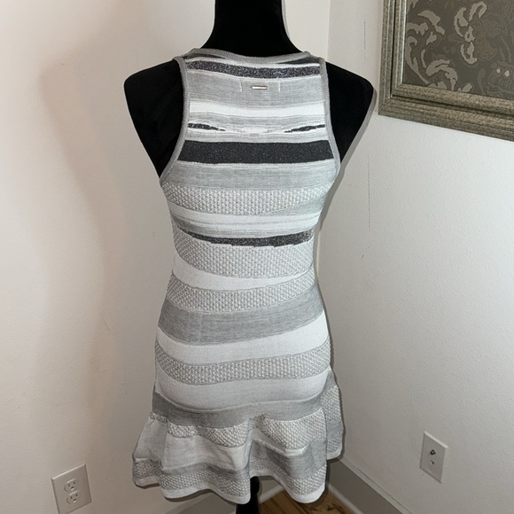 John John sleeveless ruffle hem sweater knit striped gray silver mini dress Sz S - Picture 5 of 9